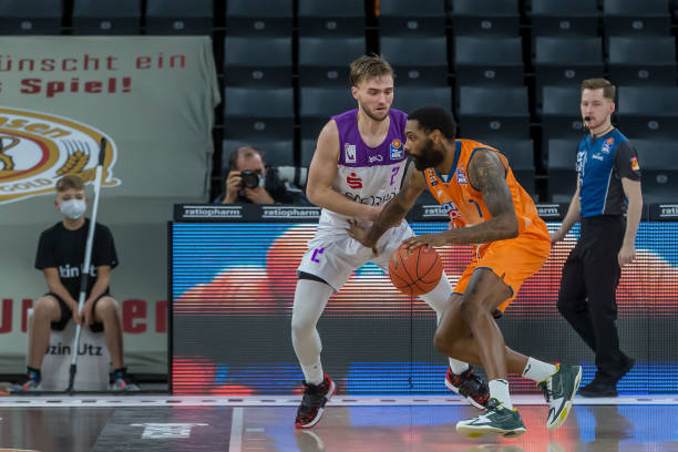 但全队在控 但全队在控