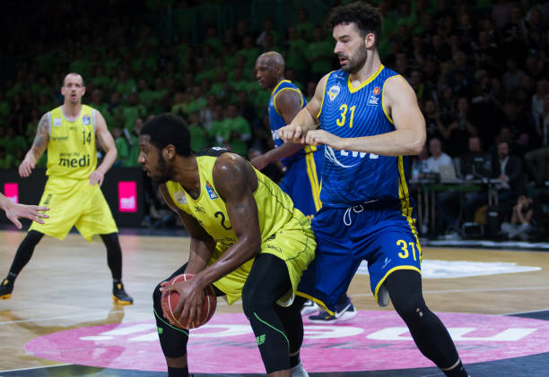 的精准传球 的精准传球