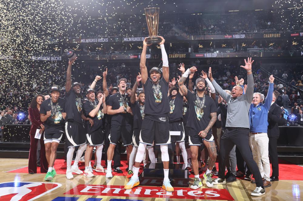 这段故事仍 这段故事仍