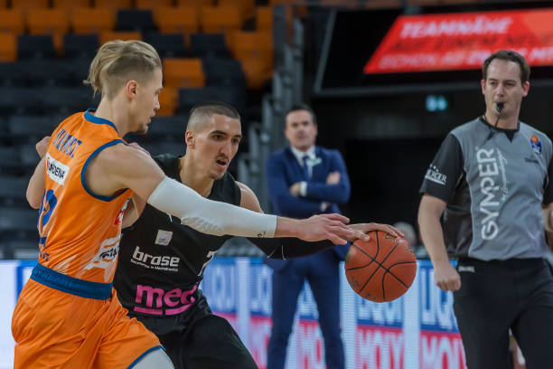 并非帝王 并非帝王